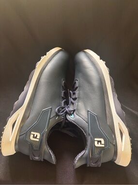 FootJoy Men’s Navy and Beige Athletic Golf Shoes size 12